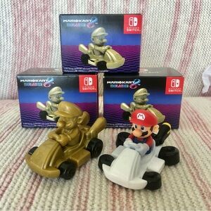 NINTENDO | 4x Mario Kart Deluxe Figurines (Gold & White)